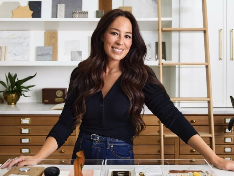 Joanna Gaines Net Worth, Age, HGTV Star, Marriage to Chip Gaines