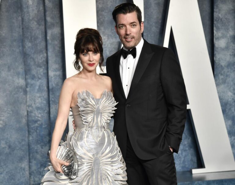 Jonathan Scott Net Worth, Age, HGTV Star, Twin Brother Drew, Marriage to Zooey