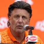 Mike Gundy clarifies that he really hasn't driven drunk 1,000 times - Los Angeles Times