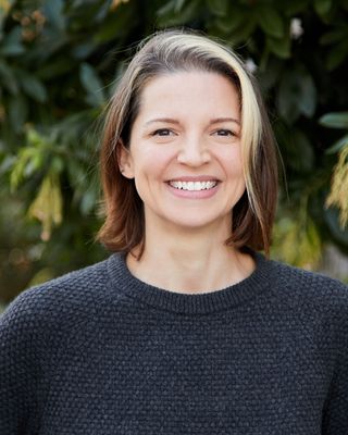 Hallie Gnatovich, Marriage & Family Therapist, Los Angeles, CA, 90068 | Psychology Today