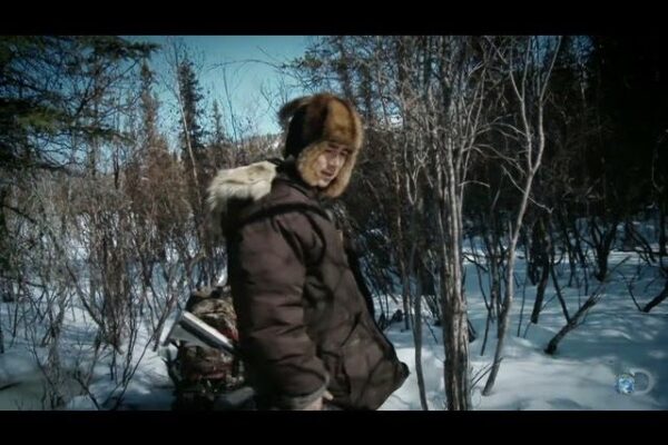 Joey Zuray on How to Hunt Wolves | Yukon Men - YouTube